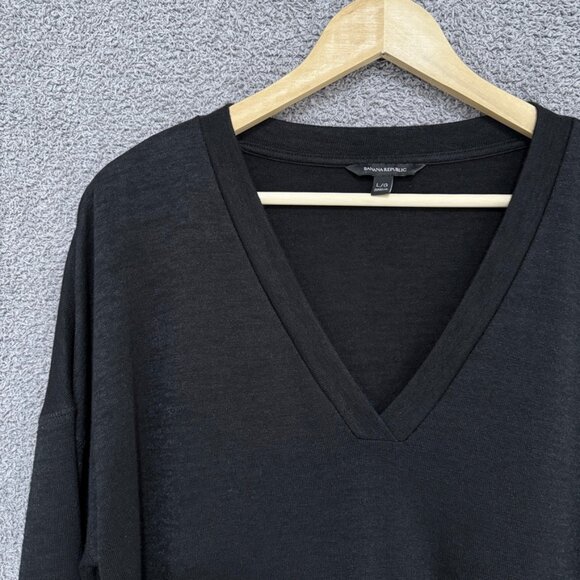 Banana Republic Relaxed Fit Luxespun Boxy V-Neck Top - Picture 1 of 11